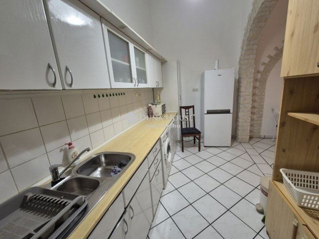 Eladó téglalakás, Budapesten, VII. kerületben 84.9 M Ft