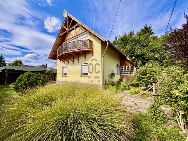 Eladó családi ház, Gödön 139.9 M Ft, 8 szobás