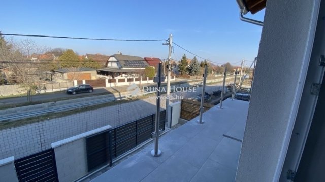 Eladó téglalakás, Dunaharasztin 94.785 M Ft, 2 szobás