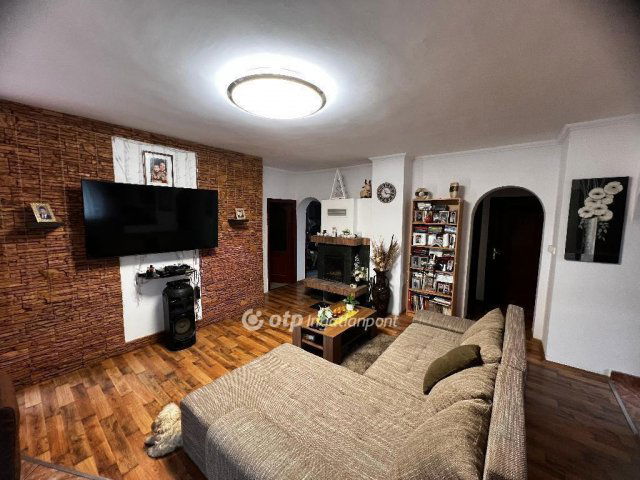 Eladó családi ház, Demjénben 170 M Ft, 7 szobás