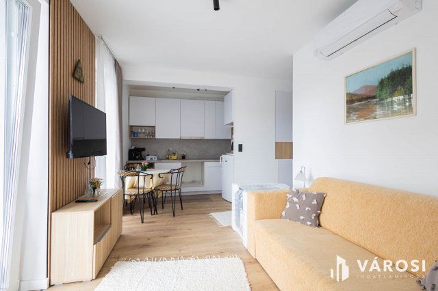 Kiadó téglalakás, albérlet, Szegeden 200 E Ft / hó, 2 szobás