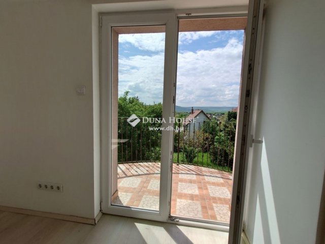 Eladó családi ház, Pilisborosjenőn 193 M Ft, 6 szobás