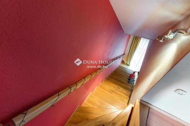 Eladó téglalakás, Budapesten, VII. kerületben 185 M Ft, 3 szobás