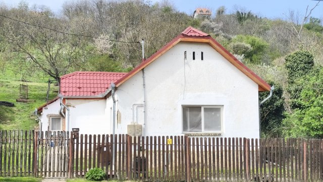 Eladó családi ház, Tamásiban 41.5 M Ft, 4 szobás