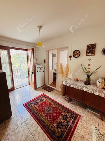 Eladó családi ház, Szegeden 65 M Ft, 2 szobás