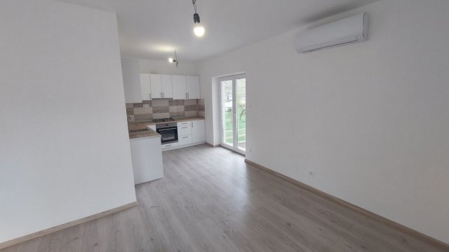 Eladó téglalakás, Besnyőn 42.9 M Ft, 3 szobás