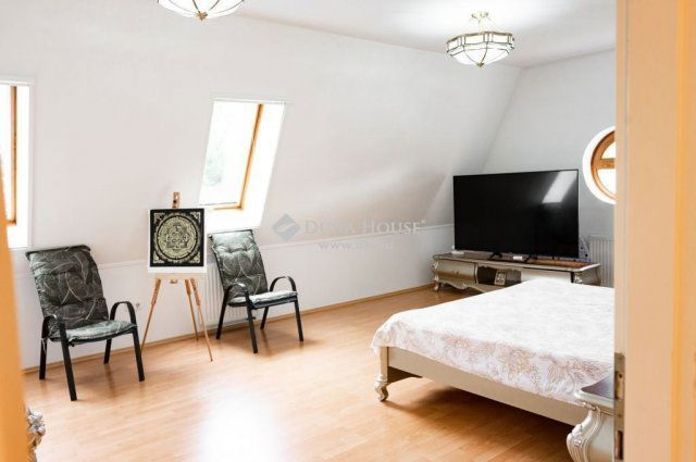 Eladó családi ház, Kecskeméten 248 M Ft, 8 szobás