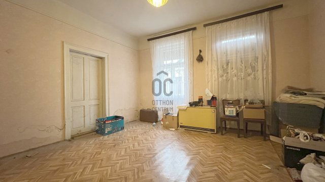 Eladó családi ház, Pakson 39.9 M Ft, 4 szobás