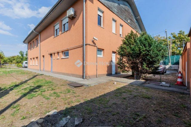 Eladó ipari ingatlan, Budapesten, XIV. kerületben 495 M Ft