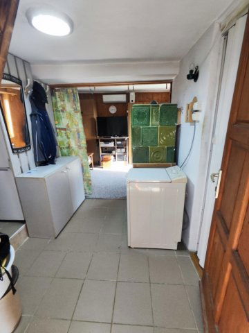 Eladó családi ház, Pécsett 19.9 M Ft, 2 szobás