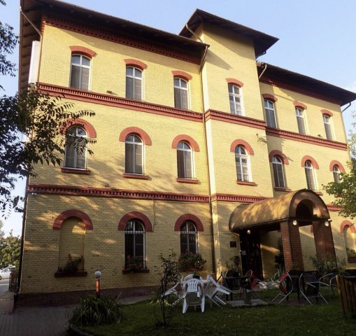 Kiadó hotel, Budapesten, IX. kerületben, Üllői úton, 25 szobás