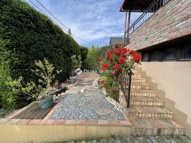 Eladó ikerház, Budapesten, II. kerületben 260 M Ft, 4 szobás