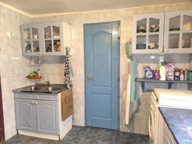 Eladó családi ház, Mikebudán 45.9 M Ft, 5 szobás