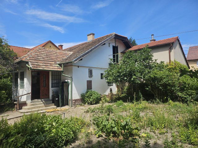 Eladó családi ház, Székesfehérvárott 44.99 M Ft, 2 szobás