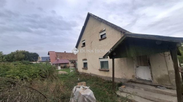 Eladó családi ház, Pándon 34 M Ft, 5 szobás