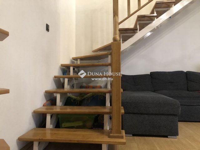 Eladó családi ház, Gödön 118.3 M Ft, 6 szobás