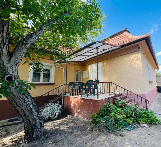 Eladó családi ház, Kiskőrösön 41.5 M Ft, 3 szobás
