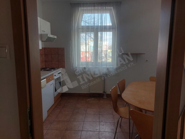 Kiadó téglalakás, albérlet, XIII. kerületben, Szegedi úton