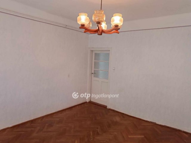 Eladó téglalakás, Tiszavasváriban 16 M Ft, 2+1 szobás