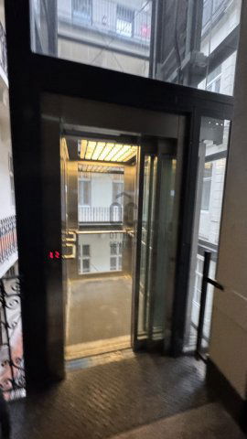 Eladó téglalakás, Budapesten, VI. kerületben 88 M Ft, 2 szobás