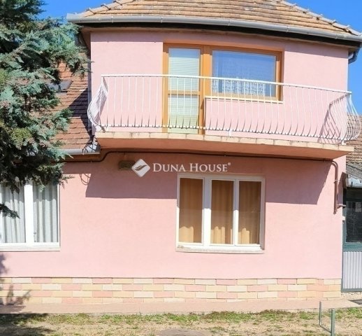 Eladó családi ház, Fóton 99 M Ft, 3 szobás