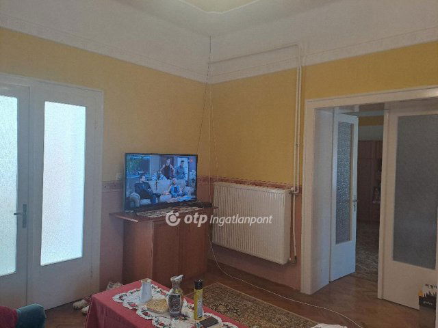 Eladó családi ház, Makón 59.5 M Ft, 4 szobás