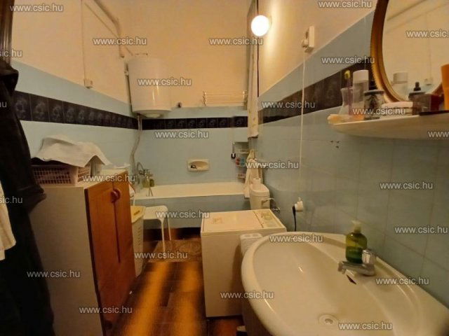 Eladó téglalakás, Budapesten, VII. kerületben 110 M Ft