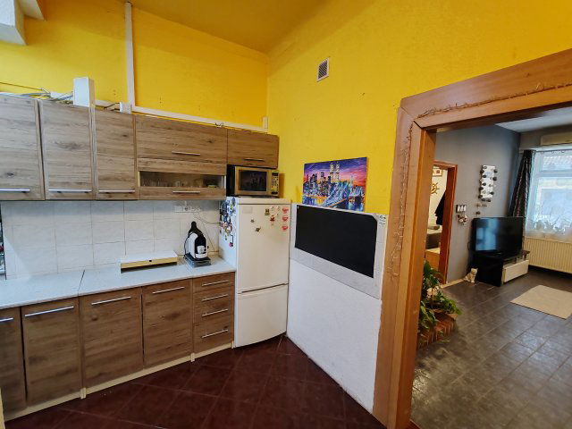 Eladó családi ház, Szolnokon 52.9 M Ft, 3 szobás