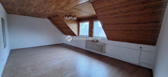 Eladó családi ház, Budaörsön 180 M Ft, 5 szobás