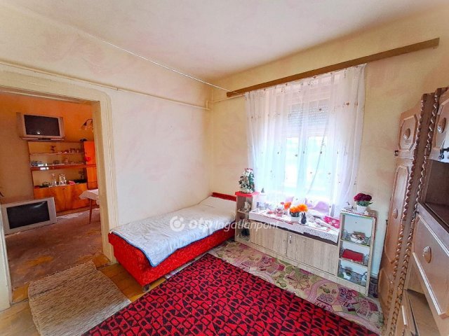 Eladó családi ház, Kocséren 21.5 M Ft, 4 szobás