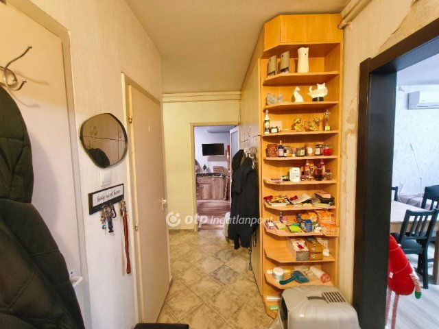 Eladó panellakás, Budapesten, XXI. kerületben 59.9 M Ft, 2 szobás