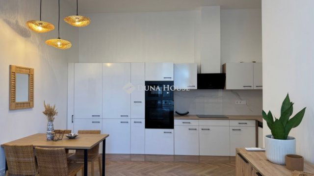 Kiadó téglalakás, albérlet, Debrecenben 220 E Ft / hó, 2 szobás