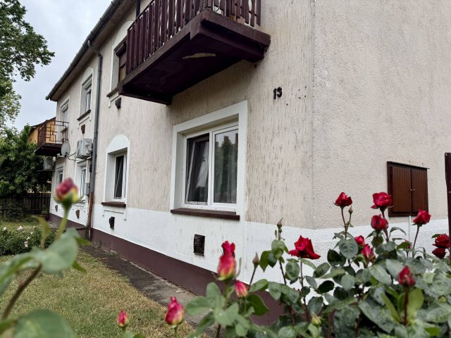Eladó téglalakás, Törökszentmiklóson 30.5 M Ft, 3 szobás