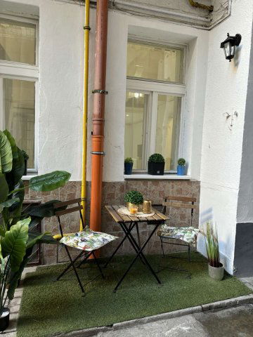 Eladó téglalakás, Budapesten, VI. kerületben 51.8 M Ft, 1 szobás