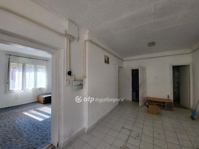 Eladó családi ház, Siófokon 79.9 M Ft, 4 szobás