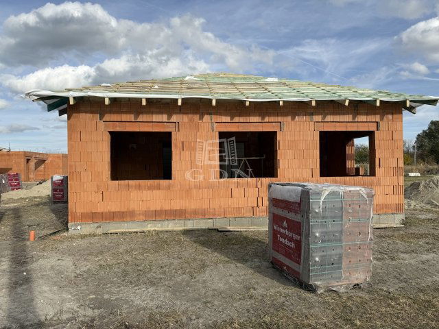 Eladó ikerház, Siófokon 72.9 M Ft, 4 szobás