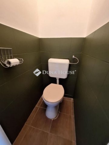 Eladó téglalakás, Pécsett 44.9 M Ft, 2 szobás