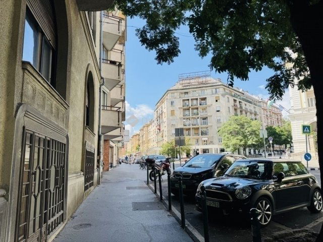 Eladó téglalakás, Budapesten, II. kerületben 126 M Ft, 3 szobás