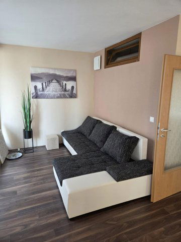 Kiadó téglalakás, albérlet, Pécsett 230 E Ft / hó, 2 szobás