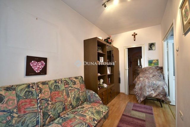 Eladó téglalakás, Budapesten, VIII. kerületben 65 M Ft, 3 szobás