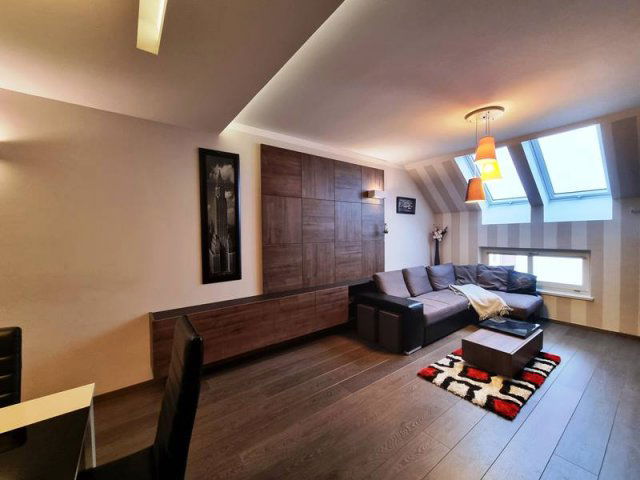 Kiadó téglalakás, albérlet, Pécsett, Mátyás király utcában