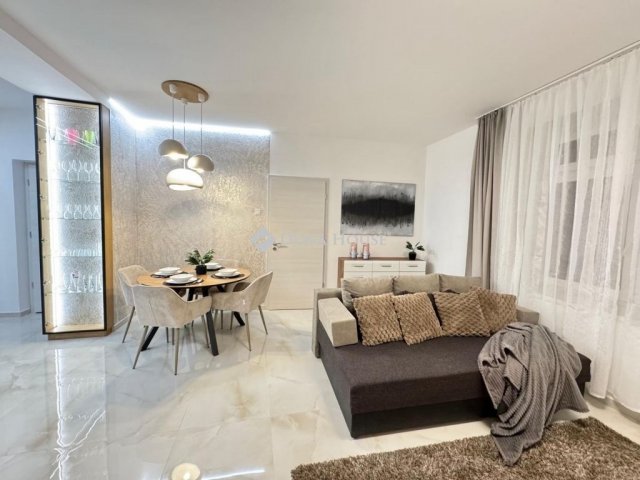 Kiadó téglalakás, albérlet, Debrecenben 250 E Ft / hó, 2 szobás