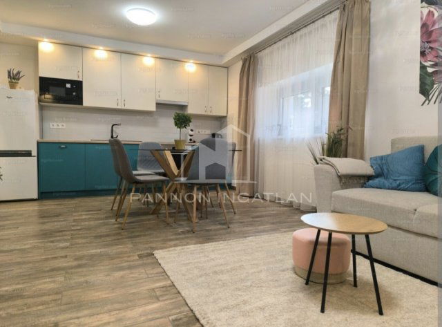 Eladó téglalakás, Balatonalmádiban 82.5 M Ft, 3 szobás