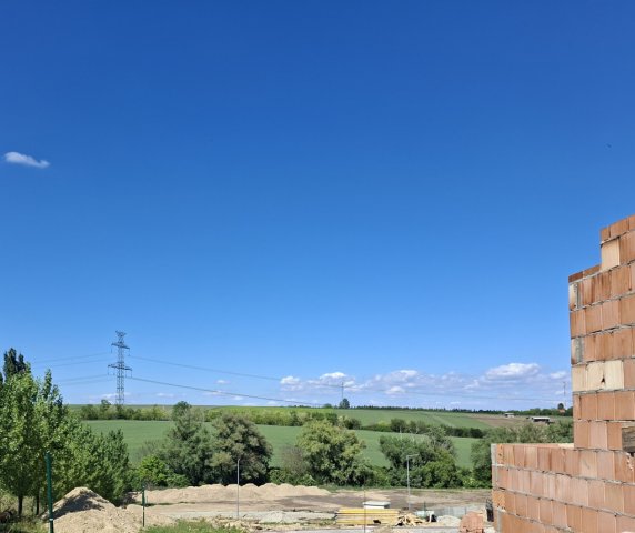 Eladó téglalakás, Mendén 88 M Ft, 3 szobás