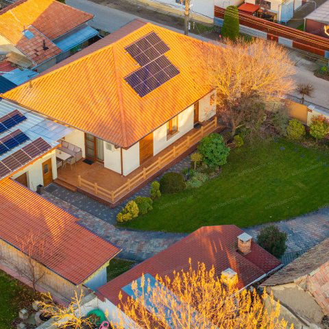 Eladó családi ház, Jászberényben 122.5 M Ft, 3+1 szobás