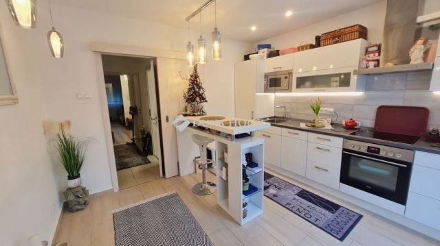 Eladó téglalakás, Hévízen 54 M Ft, 2 szobás