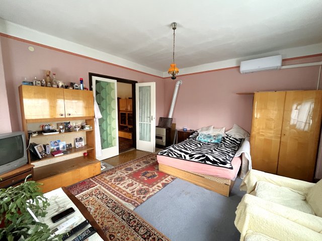 Eladó családi ház, Bölcskén 48 M Ft, 5 szobás