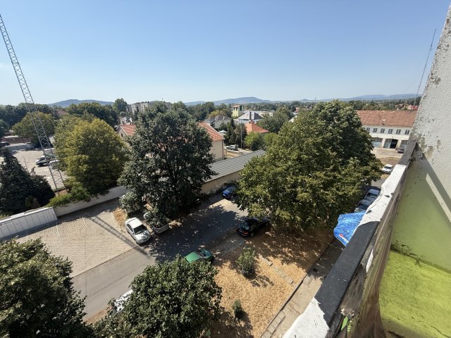 Eladó panellakás, Esztergomban, Schleiffer Mátyás utcában