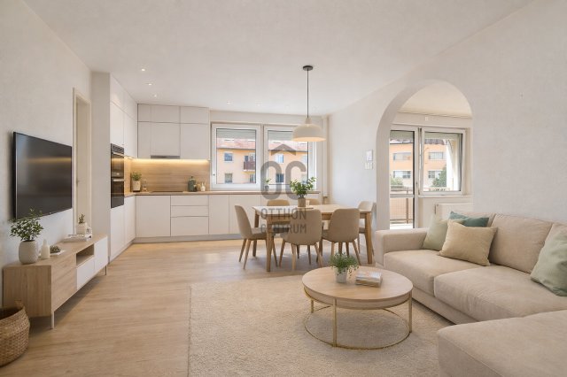 Eladó téglalakás, Budapesten, XV. kerületben 99.5 M Ft, 3 szobás