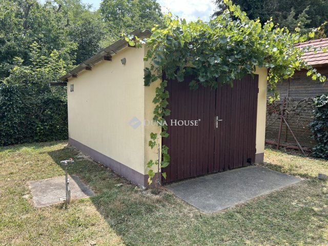 Eladó családi ház, Dávodon 18 M Ft, 4 szobás